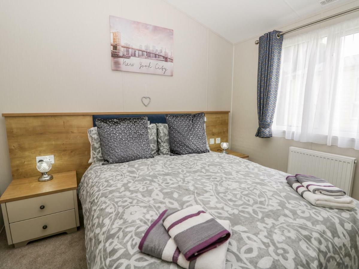 Cayton Pines